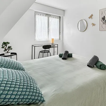 Calme Centre Piscine Chauffee & Tennis ! Lägenhet