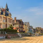 Apartment Calme Centre Piscine Chauffee & Tennis ! Deauville