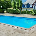 Calme Centre Piscine Chauffee & Tennis ! Deauville