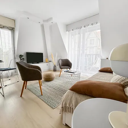 דירה Calme Centre Piscine Chauffee & Tennis !