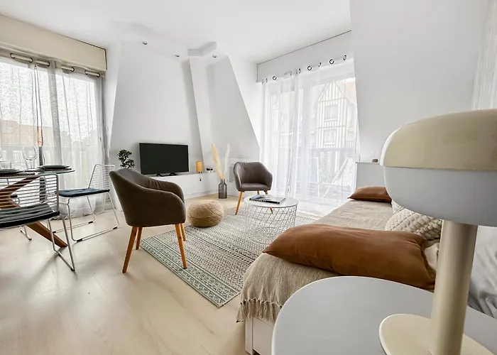 Apartment Calme Centre Piscine Chauffee & Tennis !