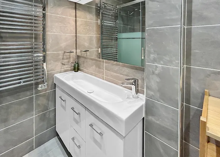 Apartment Calme Centre Piscine Chauffee & Tennis ! *