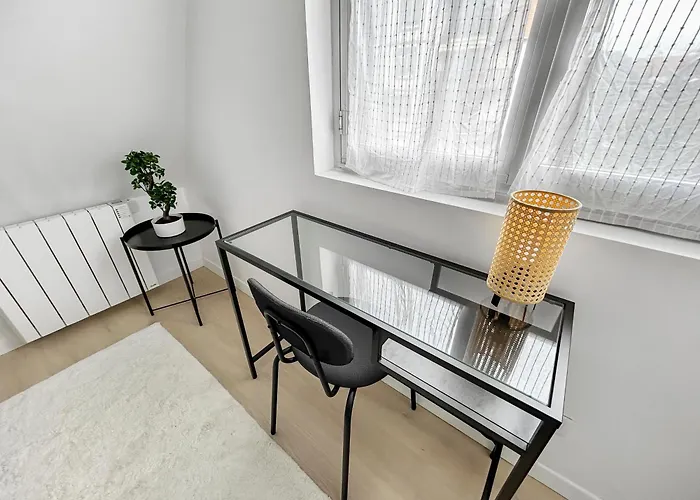 Calme Centre Piscine Chauffee & Tennis !