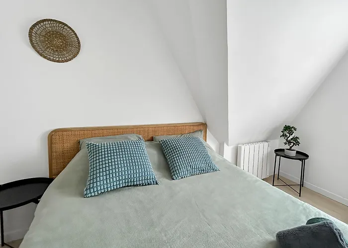 Calme Centre Piscine Chauffee & Tennis ! דירה דוביל