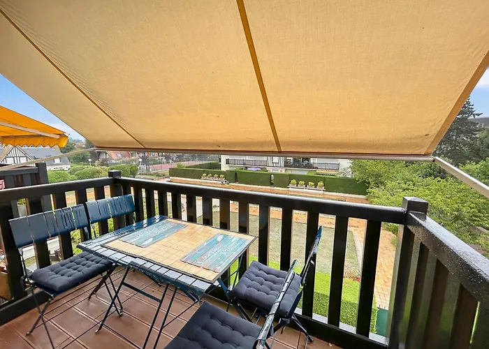 Calme Centre Piscine Chauffee & Tennis ! Deauville