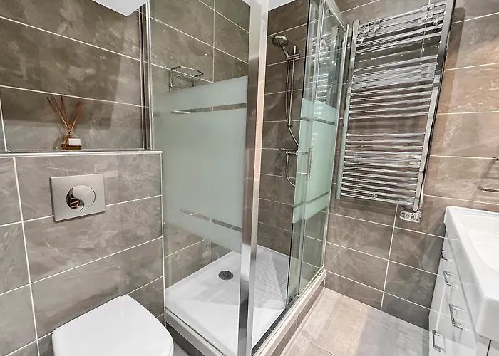 Calme Centre Piscine Chauffee & Tennis ! *